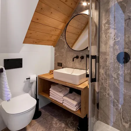 Boutique - 200m Do Term Bania, Odkryj-bialke *